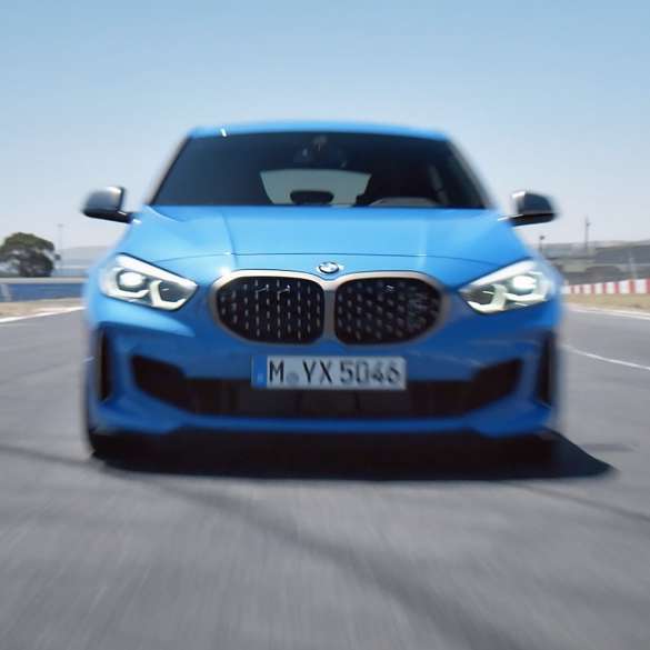 Vídeo sobre a condução do BMW Série 1. Vídeo sobre o BMW Série 1 com cenas de condução dinâmica.