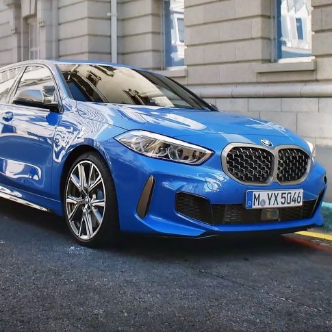 Vídeo sobre o BMW Série 1. BMW Série 1 através de imagens em movimento.