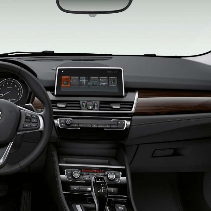 Posto de condução, BMW Série 2 Active Tourer Versão Luxury Line Posto de condução, BMW Série 2 Active Tourer Versão Luxury Line, BMW 225i xDrive, F45, 2018