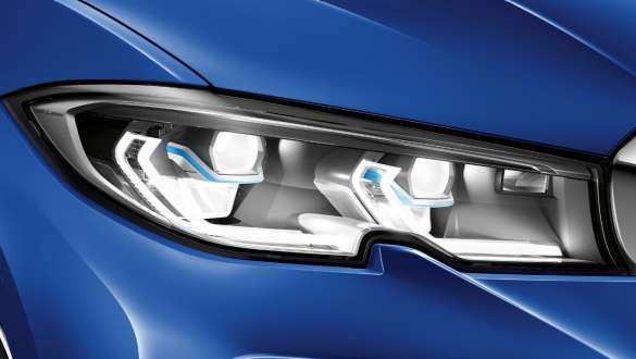 BMW Série 3 Berlina, BMW Laserlight. Grande plano lateral do farol esquerdo com BMW Laserlight.