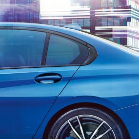 BMW Série 3 Berlina, curva Hofmeister. Detalhe da perspetiva lateral do vidro traseiro com curva Hofmeister.