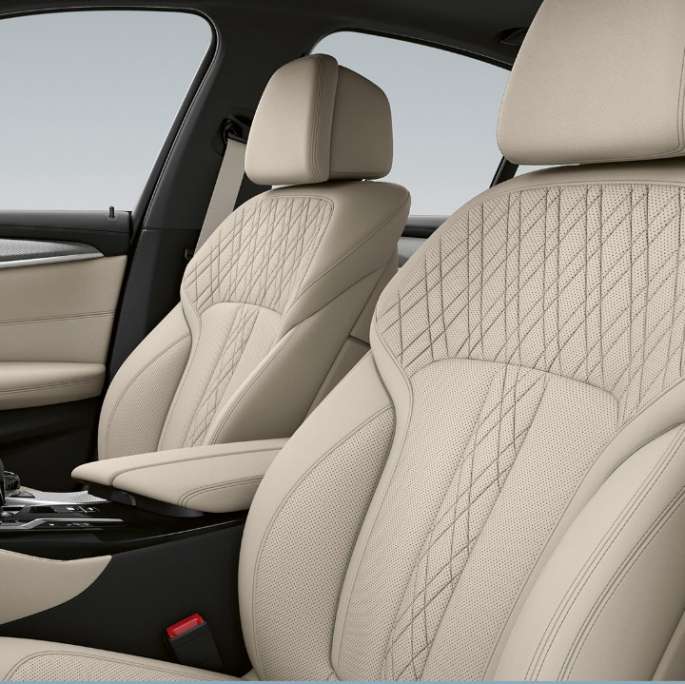 Estofos, BMW Série 5 Berlina híbrido plug-in, G30, Pack Desportivo M Estofos em pele Dakota em preto com costuras contrastantes em azul, BMW Série 5 Berlina 520d xDrive, G30, 2020, Pack Desportivo M, interior