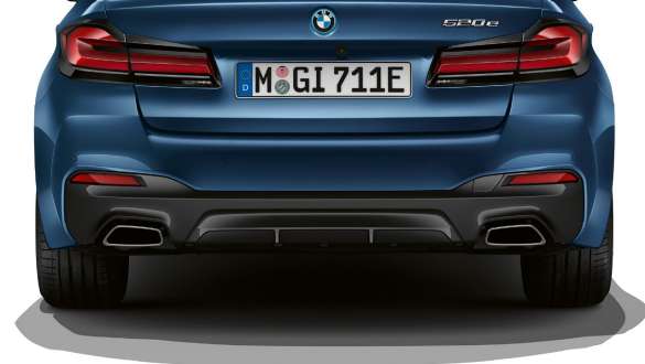 Ponteira de escape trapezoidal, BMW Série 5 Berlina, G30 Ponteira de escape trapezoidal, BMW Série 5 Berlina, G30, atualização, 2020, grande plano da traseira