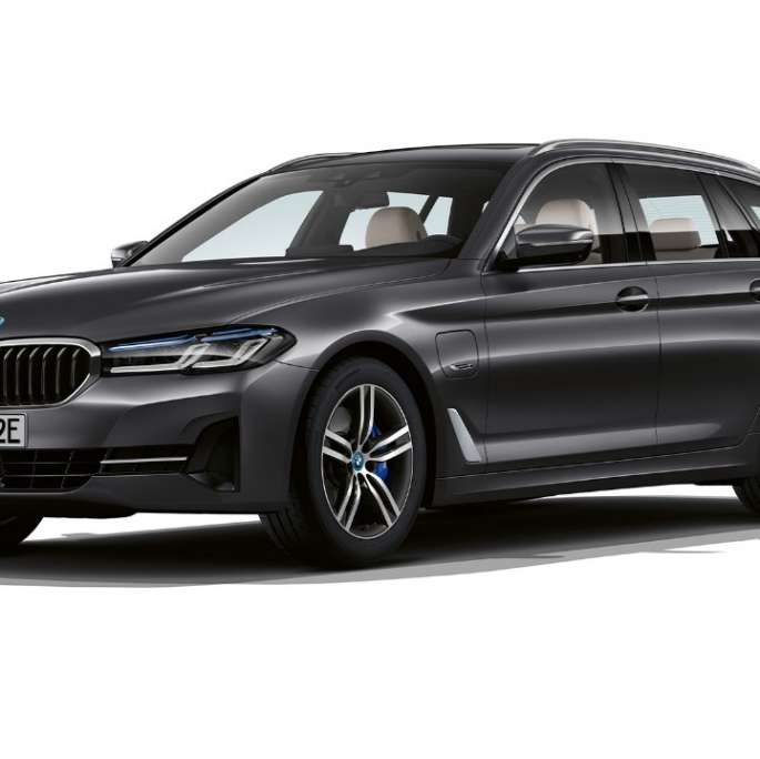 BMW Série 5 Touring 530i, G31, 2020, versão base, dianteira BMW Série 5 Touring 530i, G31, 2020, versão base, pintura cinza Sophisto, perspetiva frontal a três quartos