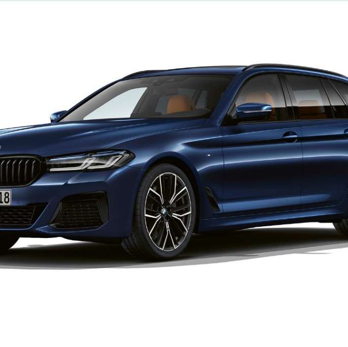 BMW Série 5 Touring, G31, 2020, Pack Desportivo M, dianteira BMW Série 5 Touring 530e, G31, 2020, Pack Desportivo M, pintura azul Tanzanite II metalizada, perspetiva frontal a três quartos