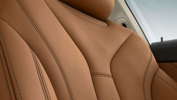 Pele Merino BMW Individual com pormenores adicionais em Cognac. BMW Série 8 Coupé, destaque nos bancos, pele Merino BMW Individual com pormenores adicionais em Cognac.