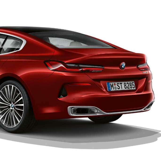 Versão base, perspetiva traseira a três quartos BMW Série 8 Gran Coupé, versão base, perspetiva traseira a três quartos