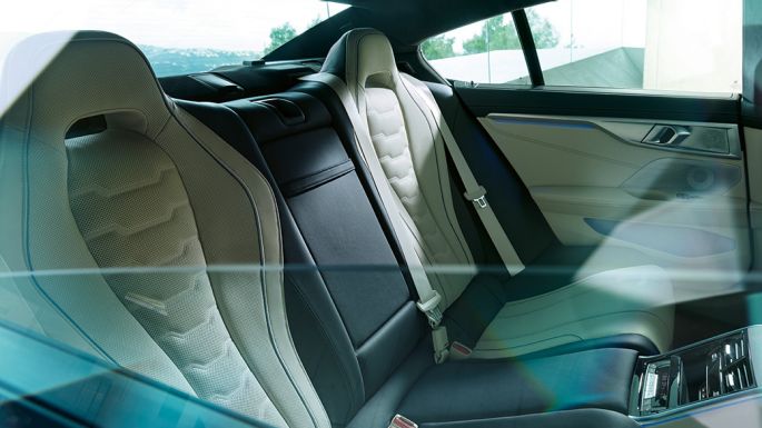 Design interior, traseira do habitáculo BMW Série 8 Gran Coupé, design interior, traseira do habitáculo