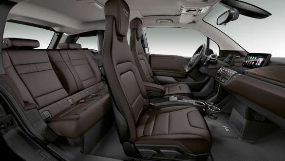 BMW i3, Edição Unique Forever, I01, interior, posto de condução BMW i3, Edição Unique Forever, I01, interior, posto de condução, banco com bordado “Unique Forever”