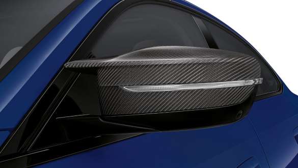Pack exterior M em carbono, BMW i4 M50, G26, 2021 Pack exterior M em carbono, BMW i4 M50, G26, 2021, pintura azul Frozen Portimao BMW Individual metalizada, capas dos espelhos retrovisores exteriores M, grande plano