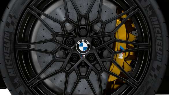 Travões M em carbono e cerâmica, BMW M3 Berlina, G80, 2020 BMW M3 Berlina, G80, 2020, grande plano dos travões M em carbono e cerâmica
