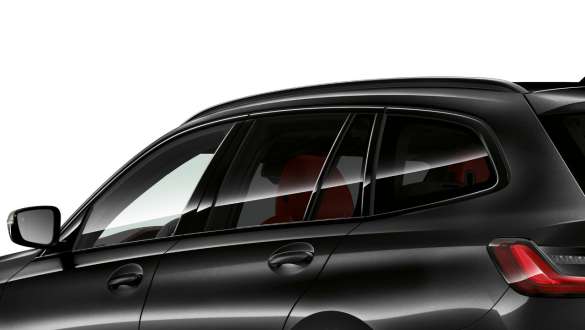 BMW M340i xDrive Touring (G21), frisos exteriores M Shadow Line brilhante BMW M340i xDrive Touring (G21), frisos exteriores M Shadow Line brilhante