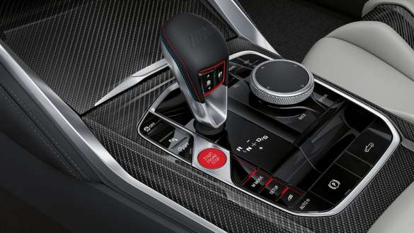Painel de controlo da consola central, BMW M4 Cabrio, G83, 2021 BMW M4 Cabrio, G83, 2021, interior com painel de controlo da consola central