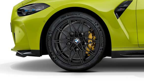 Jantes de liga leve BMW 826 M de 19"/20", forjadas, BMW M4 Competition Coupé, G82, 2020 BMW M4 Competition Coupé, G82, 2020, grande plano das jantes de liga leve BMW 826 M de 19"/20", forjadas