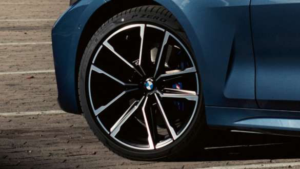 Jantes de liga leve BMW 848 M de 18", BMW M440i xDrive Coupé, G22, 2020 BMW M440i xDrive Coupé, G22, 2020, grande plano das jantes de liga leve BMW 848 M de 18"