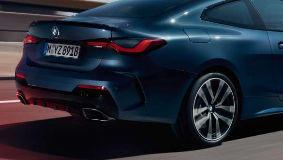 Suspensão adaptativa M, BMW M440i xDrive Coupé, G22, 2020 BMW M440i xDrive Coupé, G22, 2020, suspensão adaptativa M, detalhe do spoiler traseiro