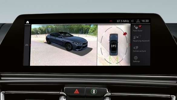 Assistente de estacionamento Plus, BMW Série 8 Gran Coupé Assistente de estacionamento Plus, BMW Série 8 Gran Coupé, versão M, F93, 2020, interior