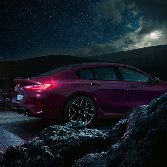 BMW M8 Competition Gran Coupé, perspetiva lateral BMW M8 Competition Gran Coupé, F93, 2020, pintura Ametrine BMW Individual metalizada, perspetiva lateral