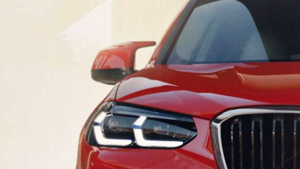 Espelhos retrovisores exteriores M, BMW X4 M, F98, LCI, atualização, 2021 BMW X4 M, F98, LCI, atualização, 2021, cor exterior vermelho Toronto metalizada, espelhos retrovisores exteriores M