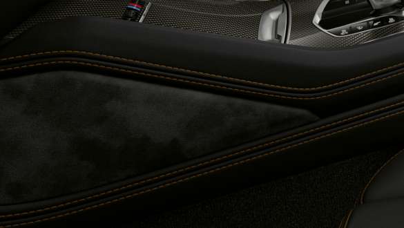 Apoios de joelhos do BMW X6 M Competition Apoio de joelhos do BMW X6 M Competition, F96, SUV, 2020, interior