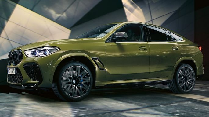 BMW X6 M Competition, perspetiva lateral BMW X6 M Competition com jantes de liga leve M, F96, pintura exclusiva verde Urban BMW Individual, perspetiva lateral