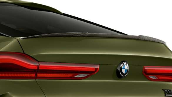 Spoiler traseiro M em carbono do BMW X6 M Competition, F96 Spoiler traseiro M em carbono do BMW X6 M Competition, F96, 2020, SUV, pintura especial verde Urban BMW Individual, exterior