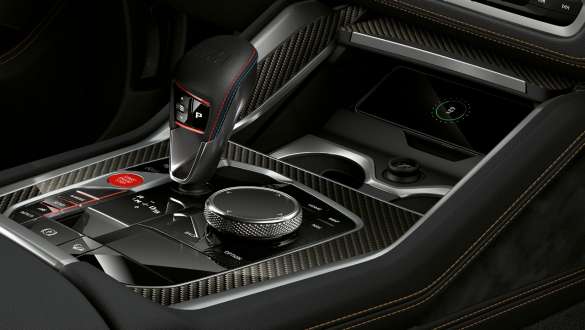 Alavanca seletora M com Drivelogic do BMW X6 M Competition, F96 Alavanca seletora M com Drivelogic do BMW X6 M Competition, F96, 2020, SUV, interior, consola central
