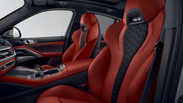 BMW X6 M Competition, F96, bancos M multifuncionais BMW X6 M Competition, F96, 2023, bancos M multifuncionais