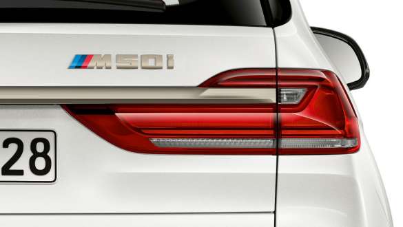 BMW X7 M50i, G07, 2019, designação da versão na traseira BMW X7 M50i, G07, 2019, designação da versão na traseira