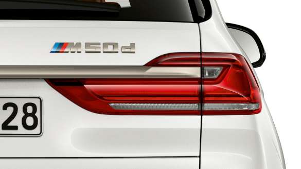 BMW X7 M50d, G07, 2019, designação da versão na traseira BMW X7 M50d, G07, 2019, designação da versão na traseira