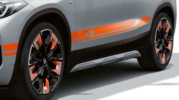 Saias laterais, BMW X2, F39 Saias laterais, BMW X2, F39, 2020, pintura cinza Brooklyn, perspetiva lateral a três quartos