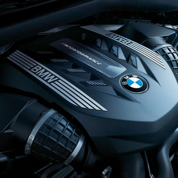 Motor do BMW X6. Grande plano do motor do BMW X6.