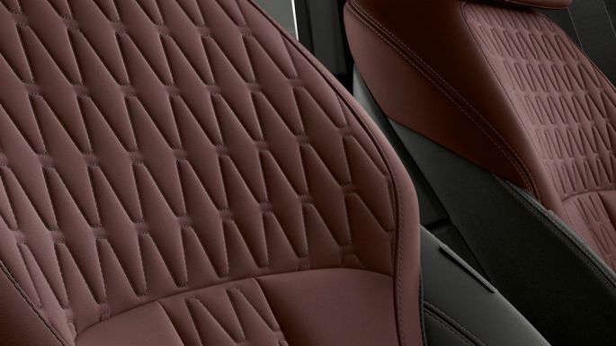Estofos do BMW X6 Individual. Interior do BMW X6 Individual com imagem dos estofos.
