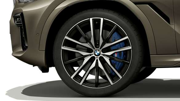 Jantes de liga leve BMW 742 M de raios duplos de 22" em preto Jet com pneus mistos, BMW X6, G06, 2019 Jantes de liga leve BMW 742 M de raios duplos de 22" em preto Jet com pneus mistos, BMW X6, G06, 2019