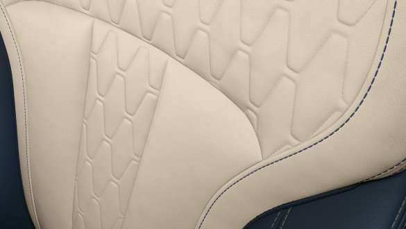 Design em pele de alta qualidade do BMW X7 Grande plano do design em pele de alta qualidade do BMW X7