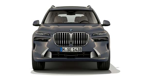 BMW X7, G07, LCI, perspetiva dianteira, pintura cinza Sparkling Copper metalizada BMW X7, G07, LCI, perspetiva dianteira, parado, pintura cinza Sparkling Copper metalizada