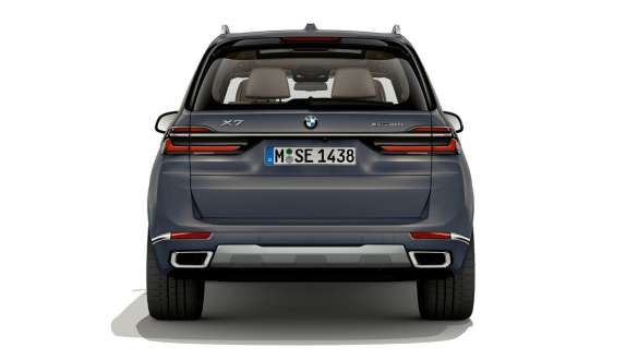 BMW X7, G07, LCI, perspetiva traseira, pintura cinza Sparkling Copper metalizada BMW X7, G07, LCI, perspetiva traseira, parado, pintura cinza Sparkling Copper metalizada