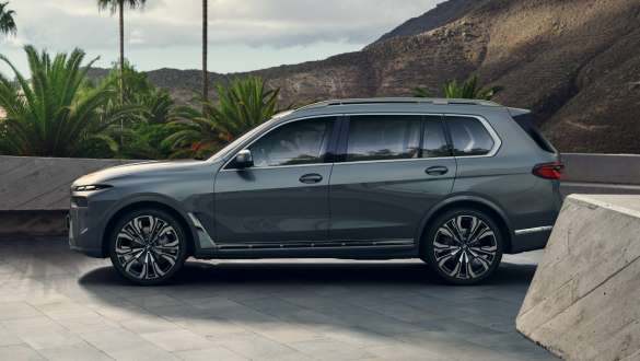 Assistente de estacionamento, BMW X7, G07, LCI Assistente de estacionamento, grande plano, visor de controlos, BMW X7, G07, LCI