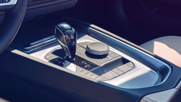 BMW Z4 Roadster, transmissão desportiva Steptronic Transmissão desportiva Steptronic: grande plano da consola central