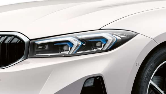 Faróis BMW, visualizador de danos exteriores Visualizador de danos exteriores BMW, perspetiva dianteira a três quartos, faróis, grande plano