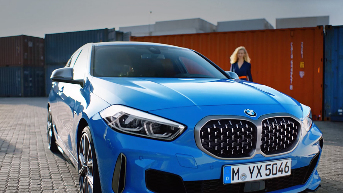 BMW Intelligent Personal Assistant. BMW Série 1 com controlo por voz incluído no BMW Intelligent Personal Assistant.