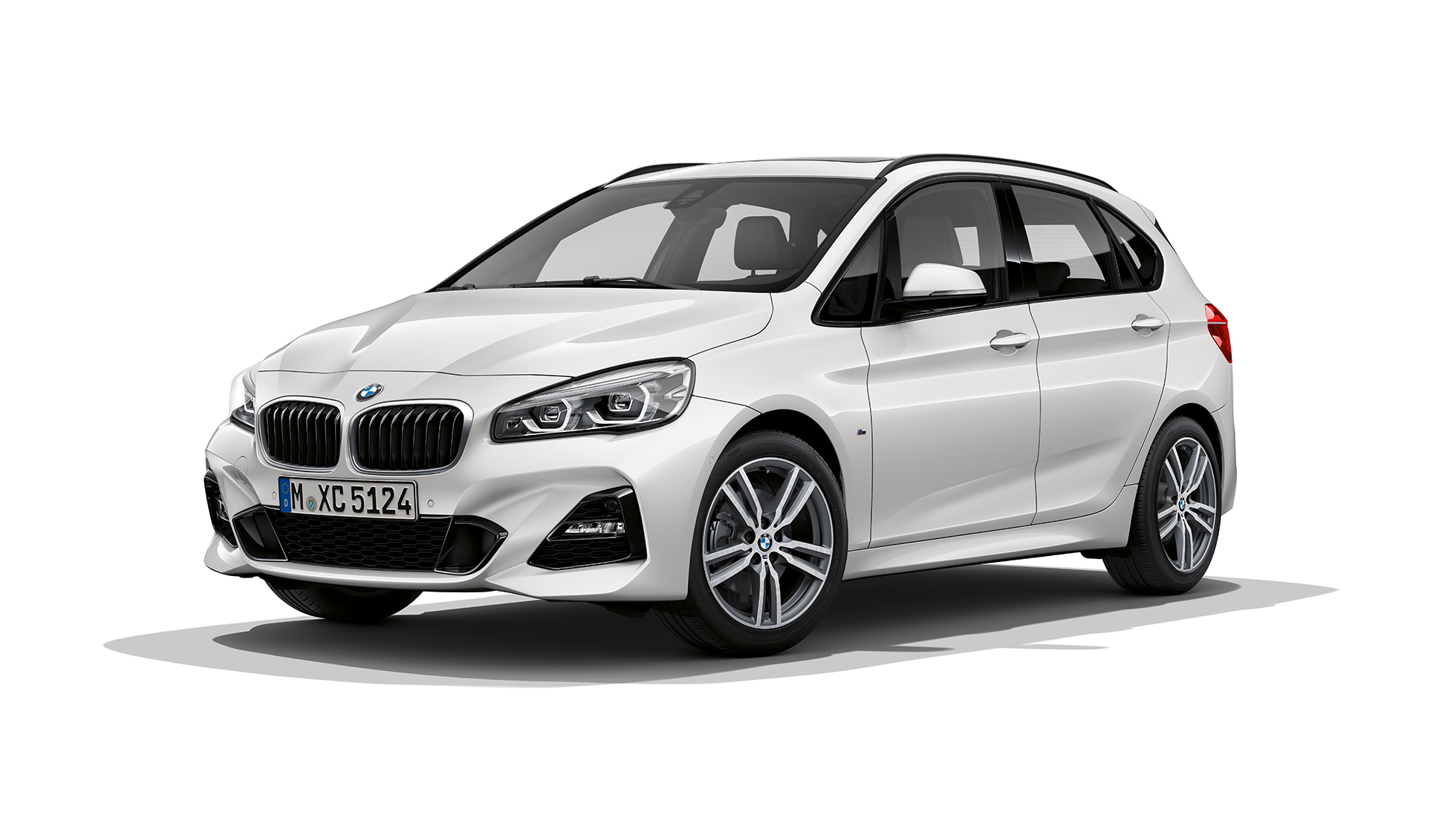 BMW Série 2 Active Tourer Versão Desportiva M BMW Série 2 Active Tourer, BMW 220d xDrive Versão Desportiva M, F45, branco Mineral metalizado, perspetiva frontal a três quartos