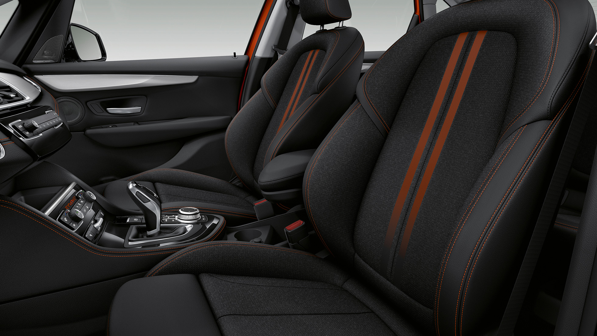 Bancos desportivos, BMW Série 2 Active Tourer Versão Sport Line Bancos desportivos, BMW Série 2 Active Tourer Versão Sport Line, BMW 220i, F45, 2018, interior