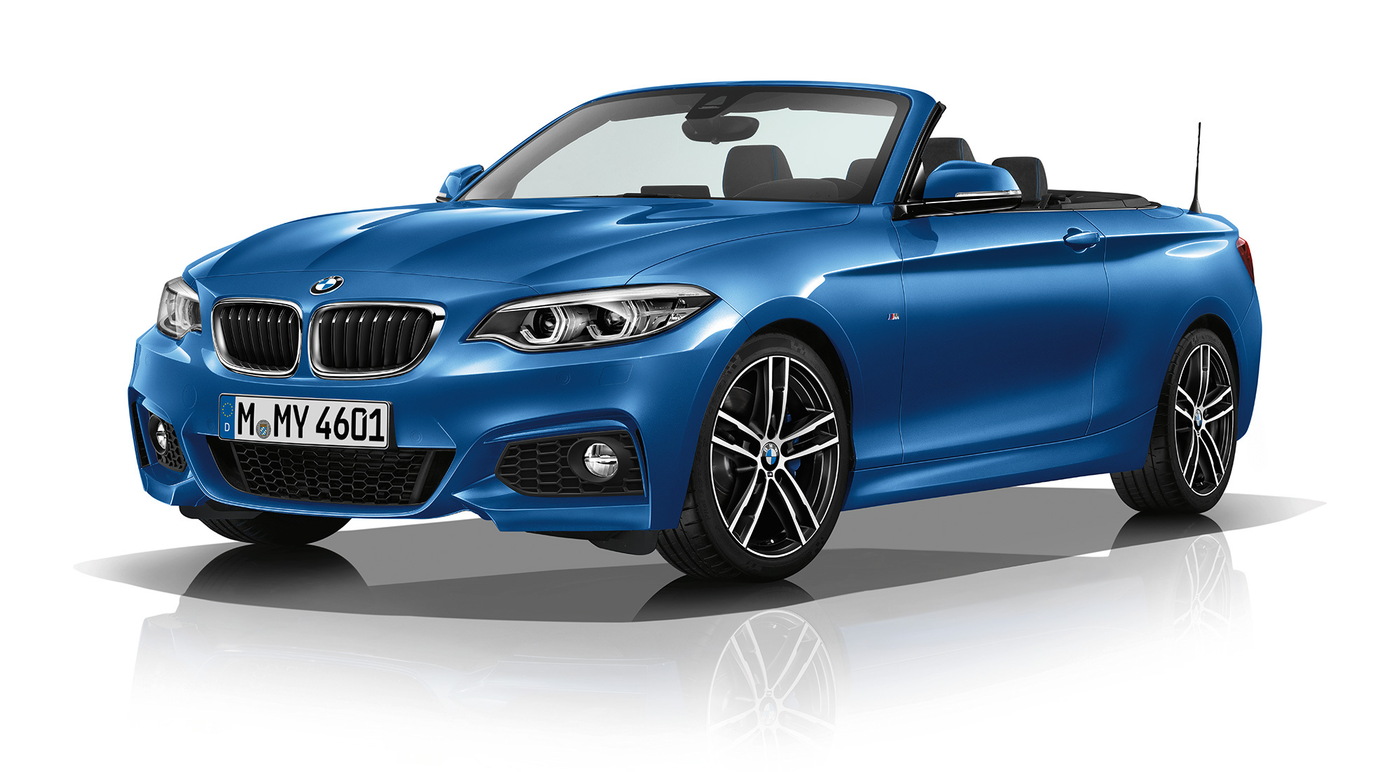 BMW Série 2 Cabrio, perspetiva frontal a três quartos da Versão Desportiva M BMW Série 2 Cabrio, perspetiva frontal a três quartos da Versão Desportiva M