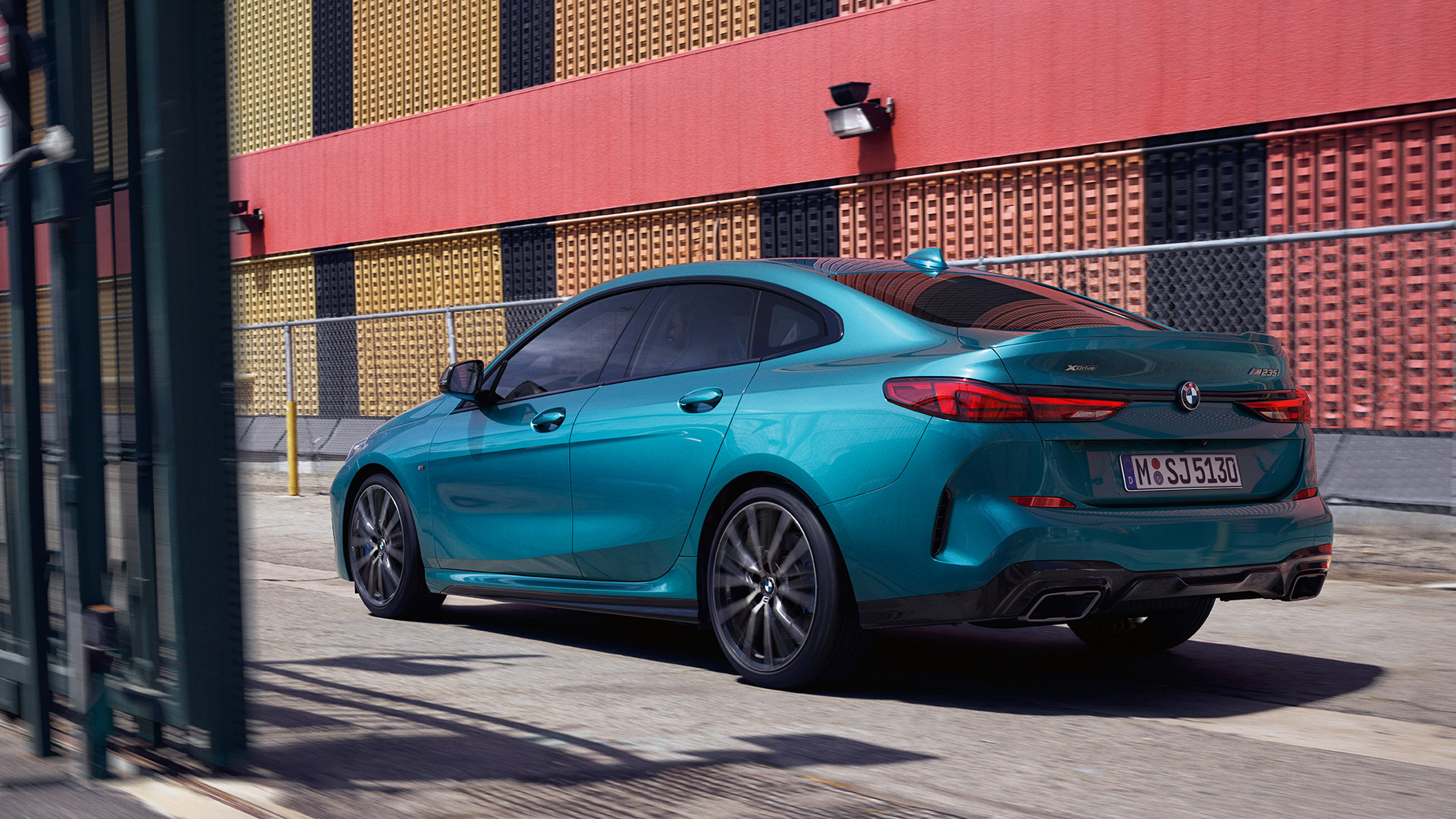 Vídeo, BMW Série 2 Gran Coupé Vídeo, BMW Série 2 Gran Coupé, F44, pintura azul Snapper Rocks metalizada, exterior