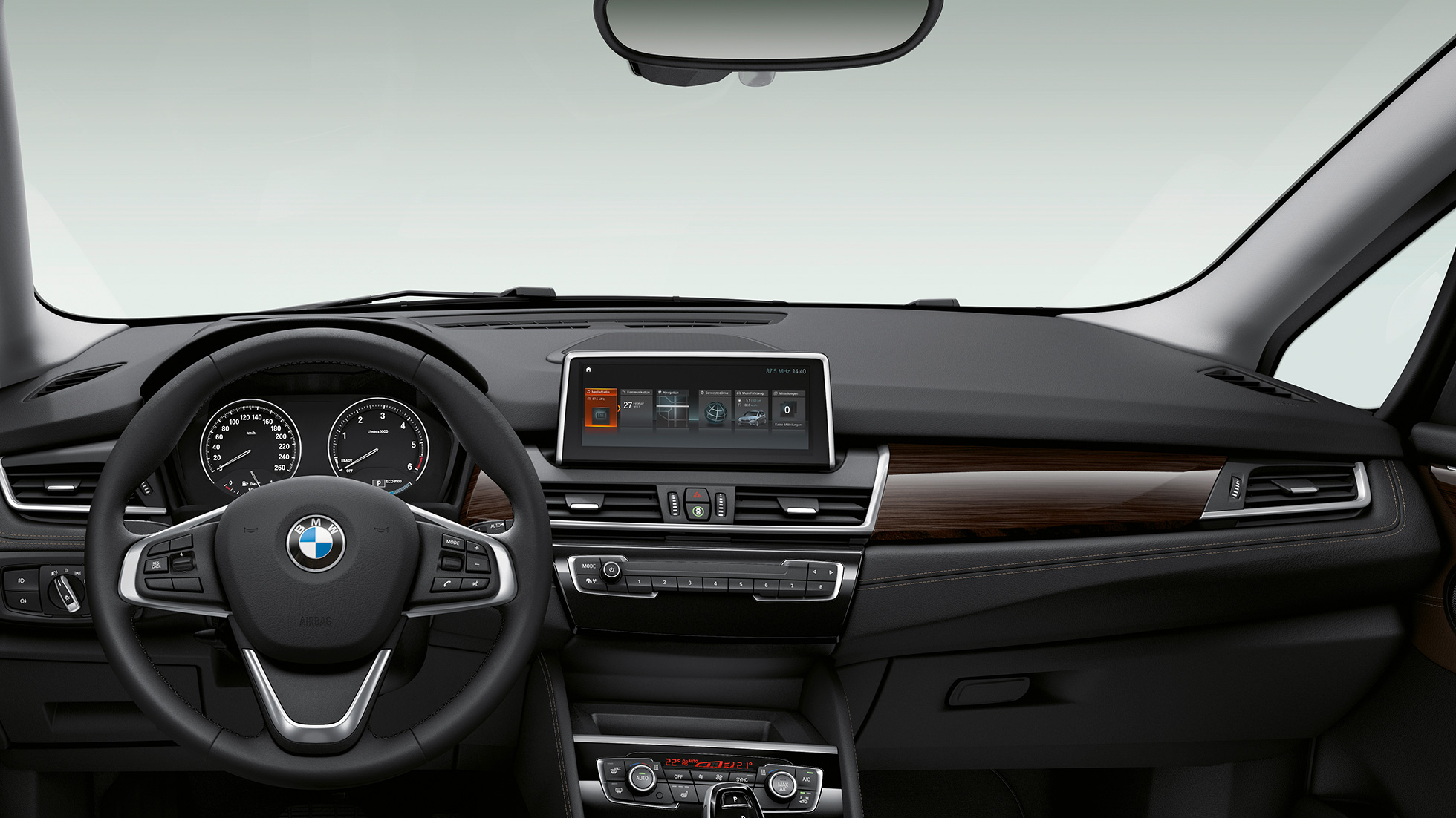 Posto de condução, BMW Série 2 Gran Tourer, BMW 218d xDrive Versão Luxury Line, F46, 2018, interior