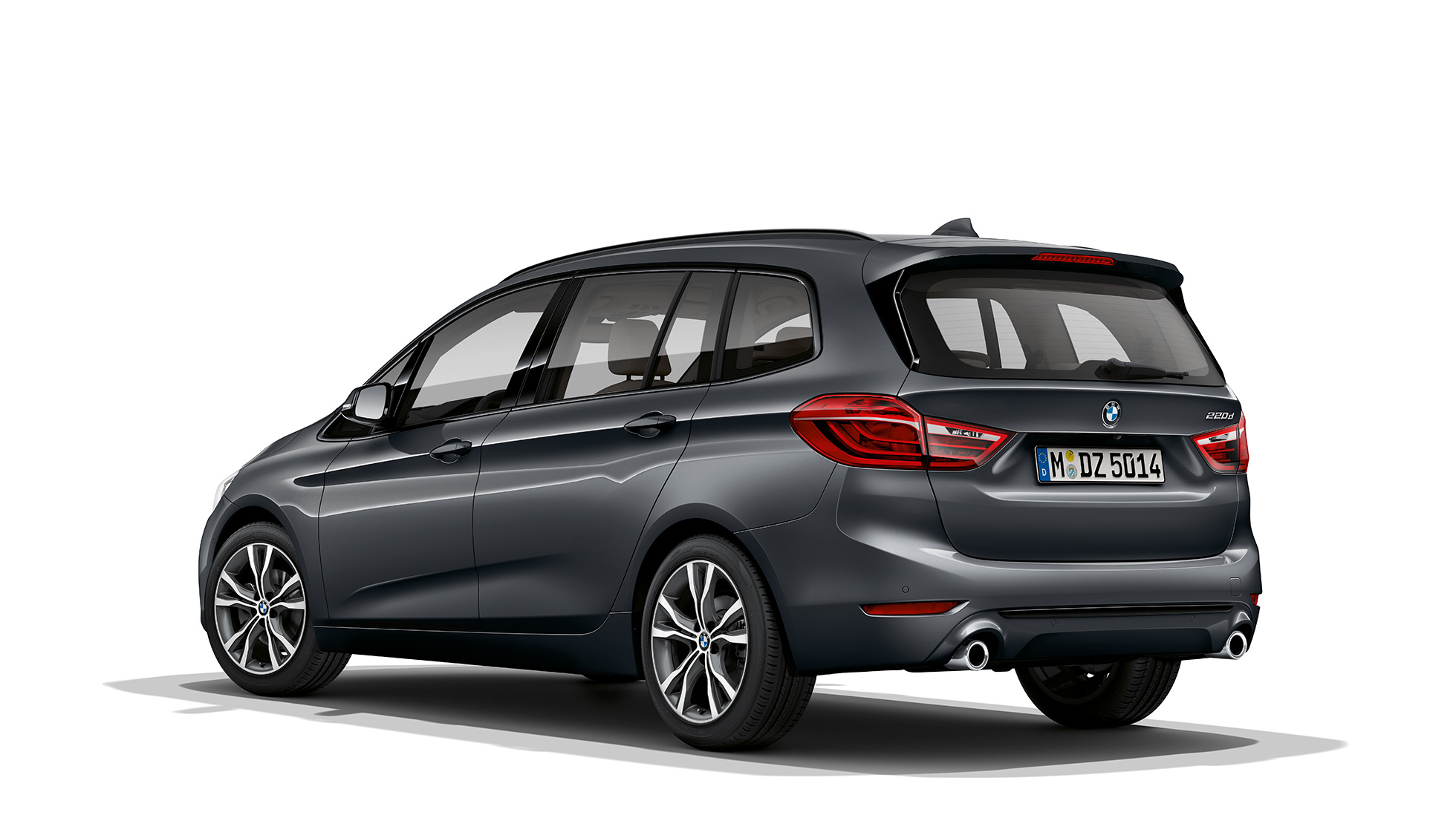 BMW Série 2 Gran Tourer, BMW 220d Versão Sport Line, F46, 2018, cinza Mineral metalizado, perspetiva traseira a três quartos 