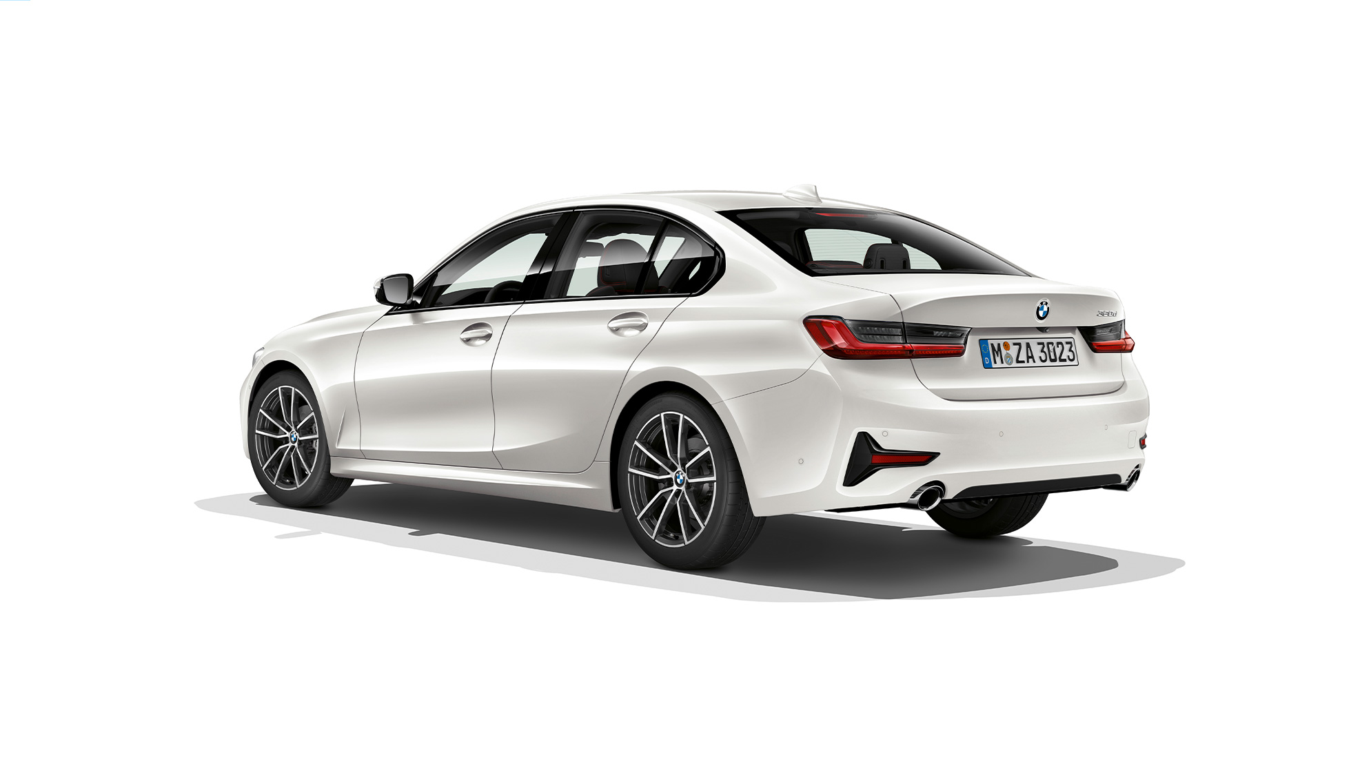 BMW Série 3 Berlina, traseira com equipamento da Versão Line Sport. Perspetiva traseira a três quartos do BMW Série 3 Berlina com equipamento da Versão Line Sport.