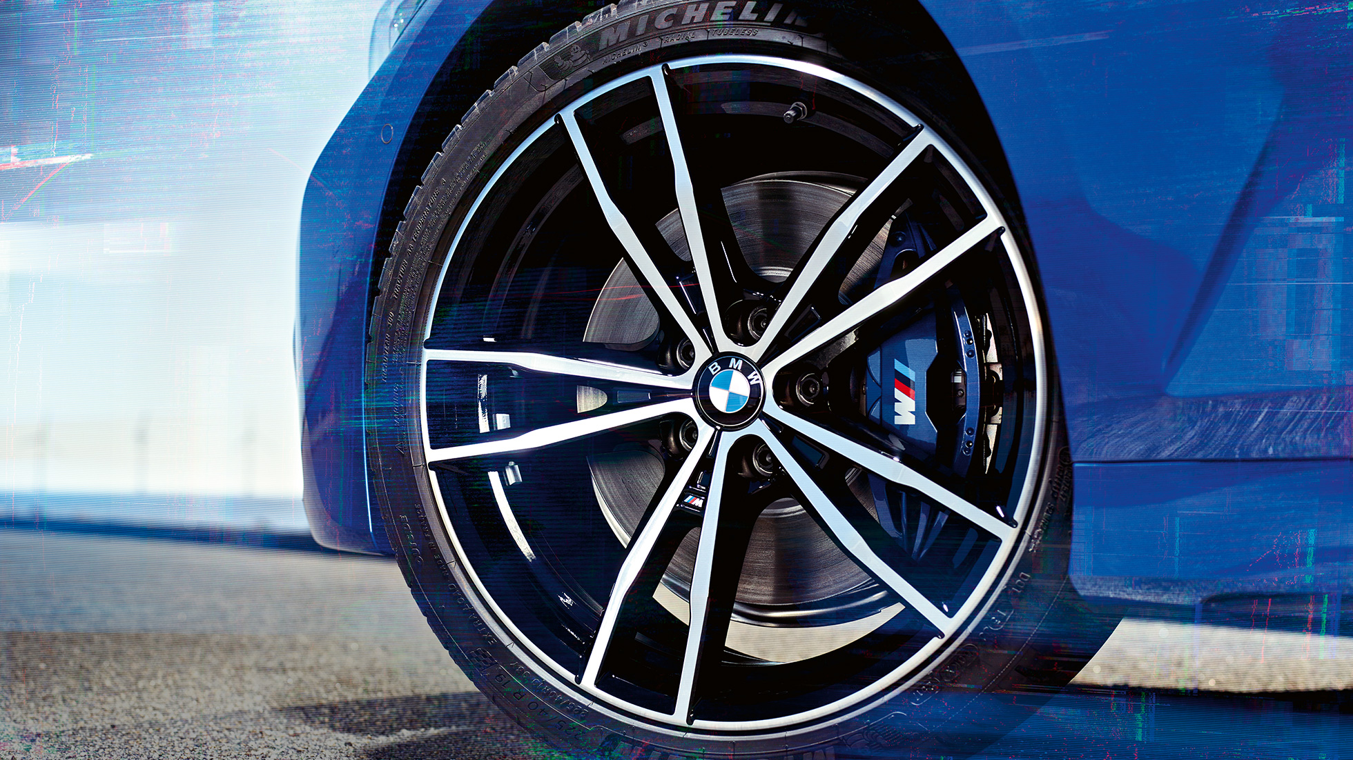 BMW Série 3 Berlina, jantes de liga leve BMW 791 M. Grande plano das jantes de liga leve BMW 791 M de 19" em preto Jet do BMW Série 3 Berlina.