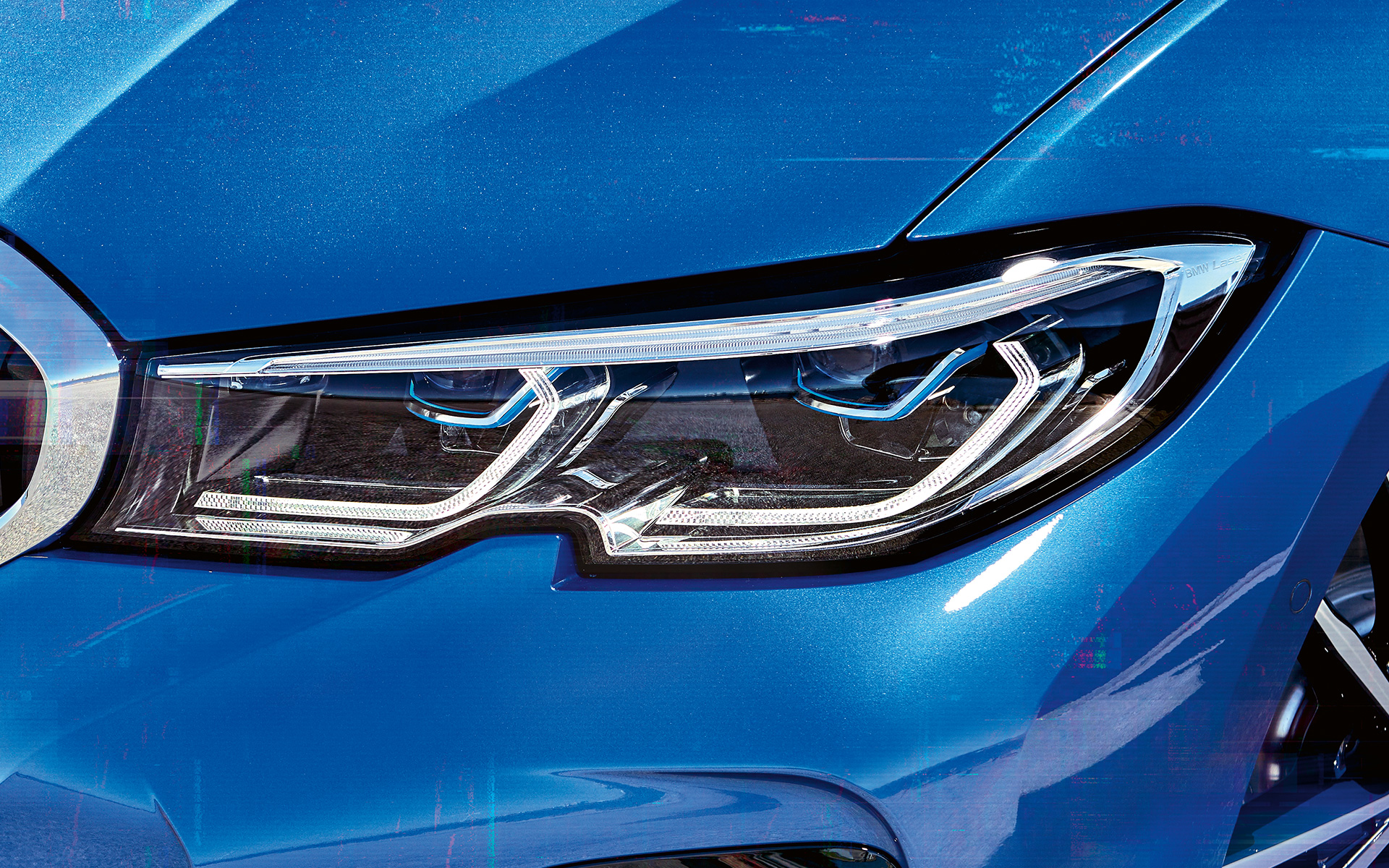 BMW Série 3 Berlina (G20), BMW Laserlight. BMW Série 3 Berlina (G20), BMW Laserlight. Grande plano lateral do farol direito com BMW Laserlight.